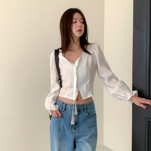 스린비 새틴 타이 크롭 퍼프 긴팔 블라우스